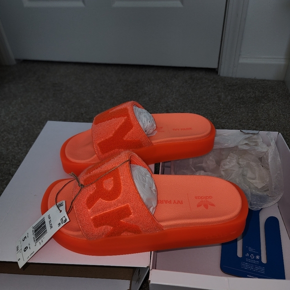 Ivy Park Orange Slides - Flex Park - Picture 2 of 5